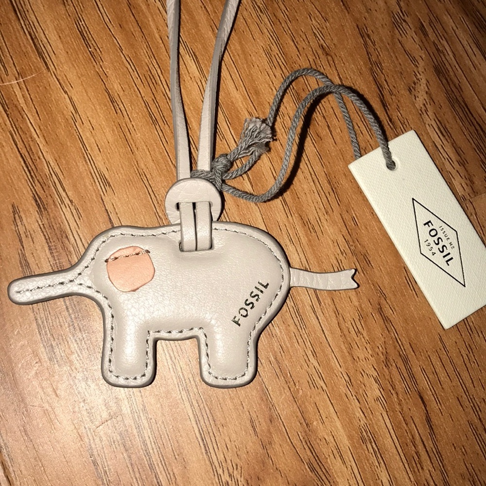 FOSSIL elephant bag charm